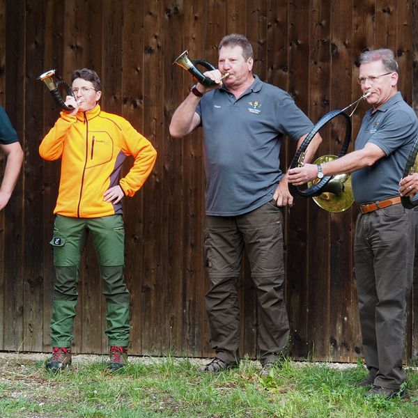 Jagdhornbläser bei Begrüßung